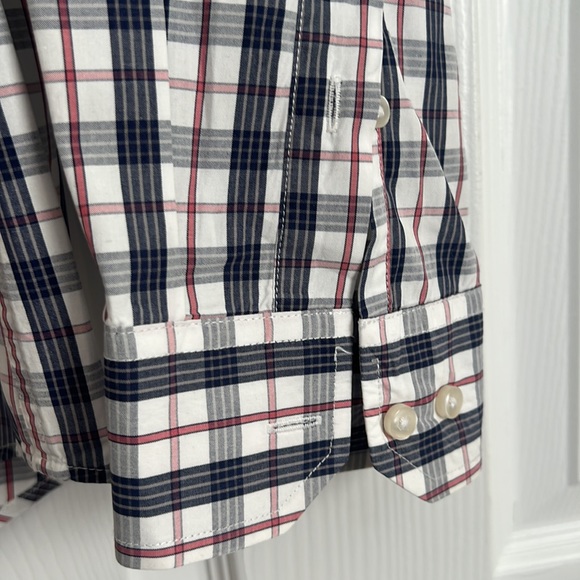 button down - Picture 3 of 5